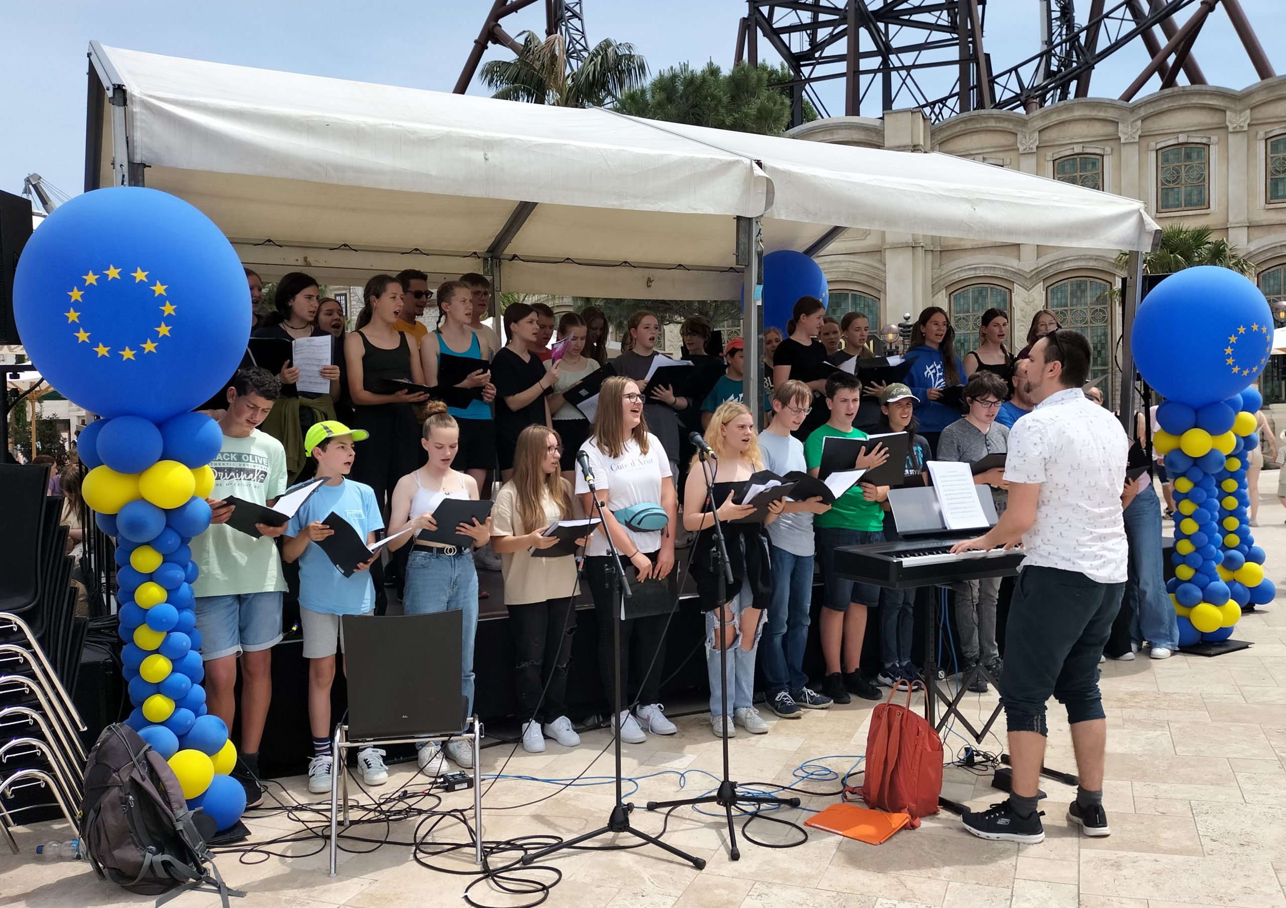 Beitragsbild zum BLOG-Beitrag FES-Jugendchor auf der Euro-Musique 2024 Der Jugendchor der FES-Heidenheim tritt auf der Euro-Musique 2024 in Rust auf.
