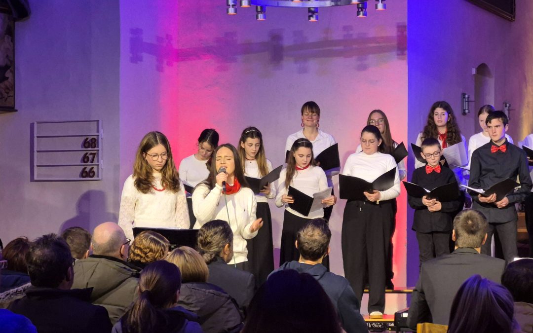 Warum feiern wir nicht? Rückblick auf ein besonderes, musikalisches Fest der Dankbarkeit in der diesjährigen FES-Chorandacht im Advent 2025