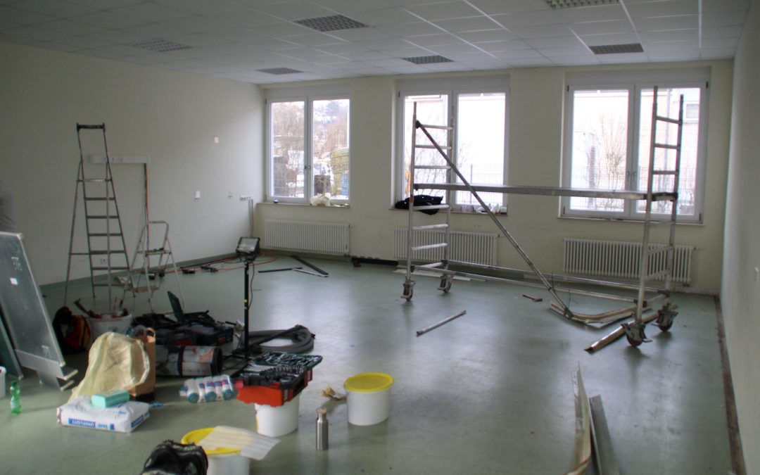 Neue Lernräume am FES-Gymnasium und der FES-Realschule: Sanierung des Schulgebäudes gestartet!