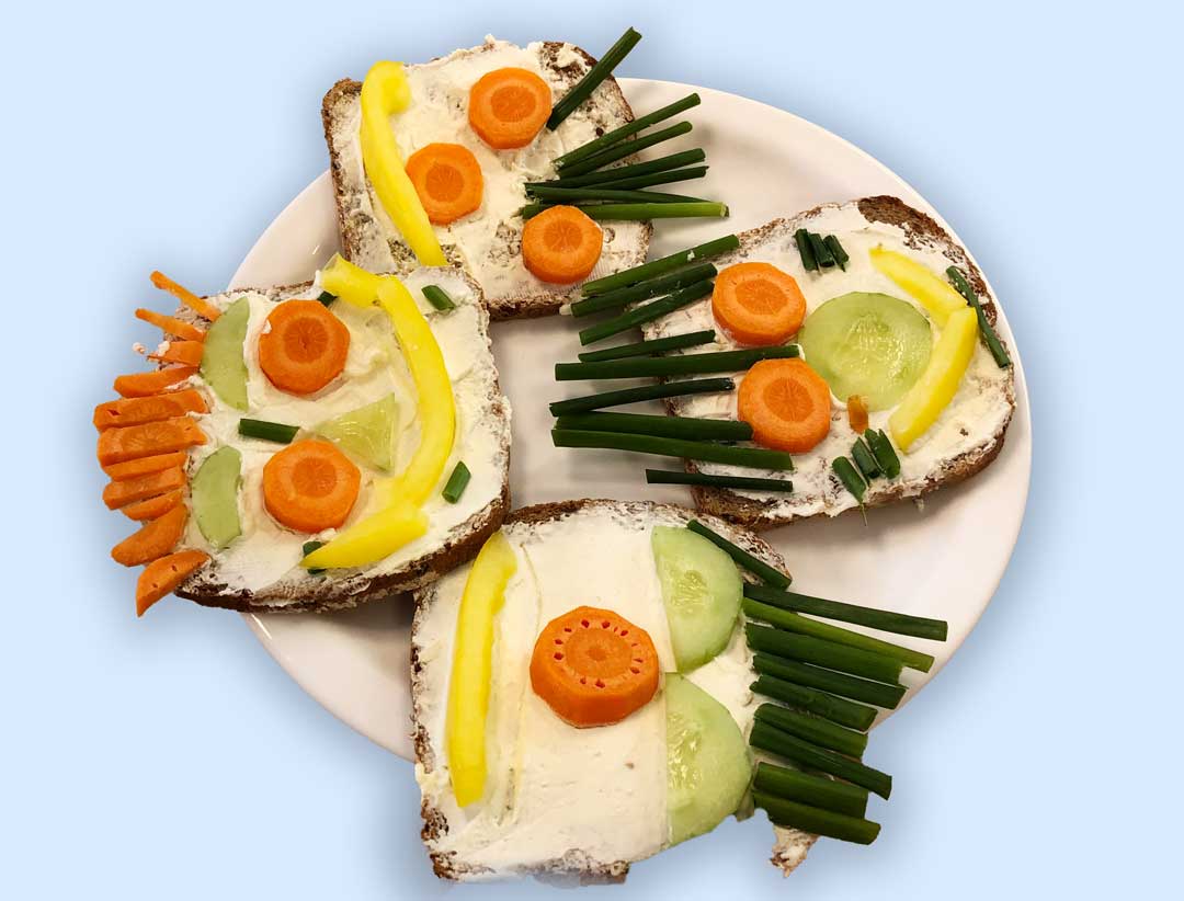 Ernähr1 Ein von den Grundschülern mit Gemüse nett angerichtetes gesundes Pausenbrot.