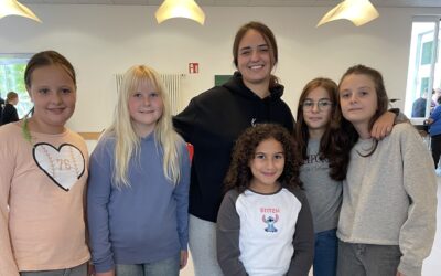 Große Pause, große Freude: Erstes „Meet & Greet“ unserer Fünfer und ihrer Paten